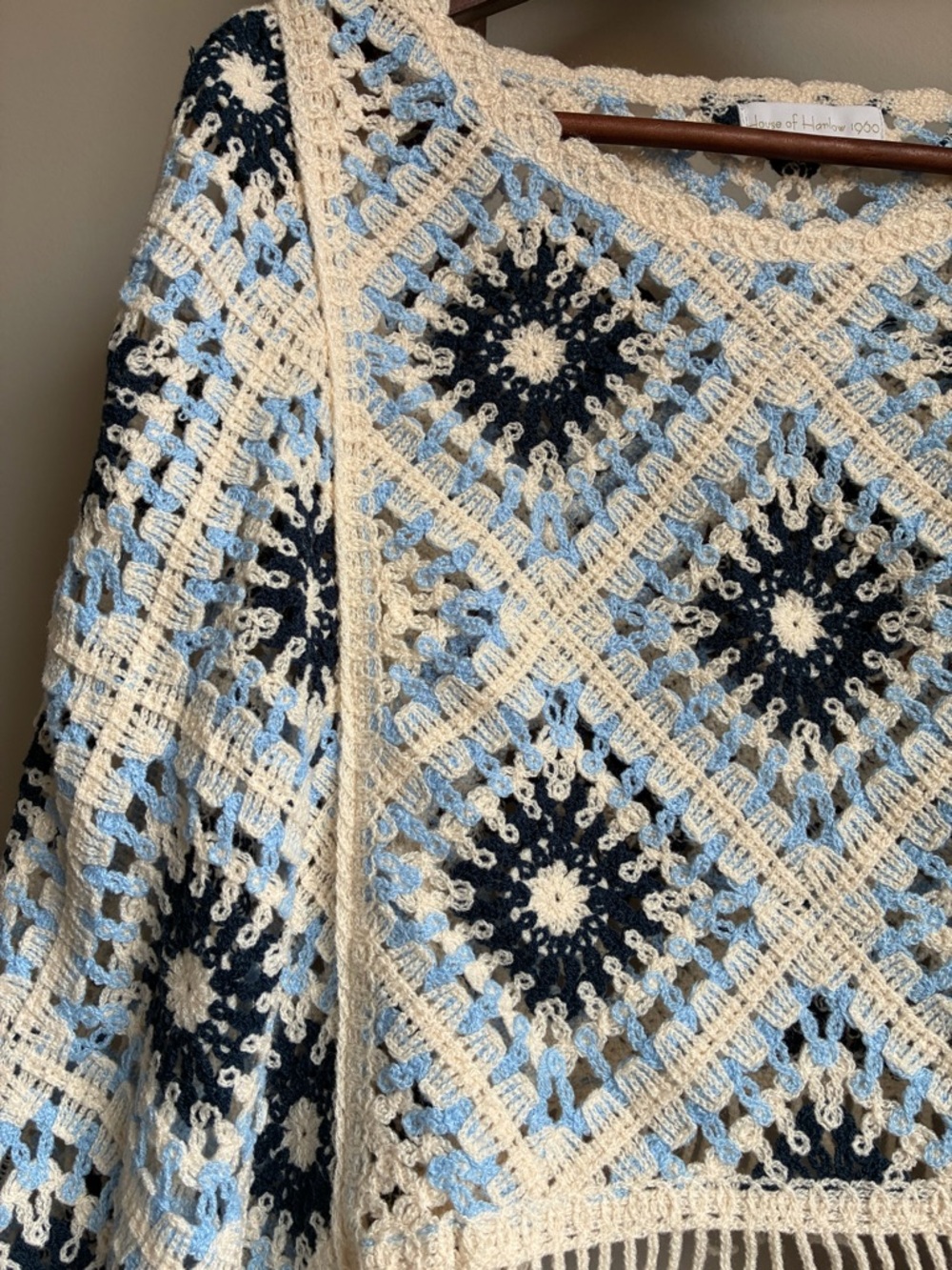 House of Harlow 1960 Crocheted Poncho Sweater Boho Fringe OS - Picture 3 of 7